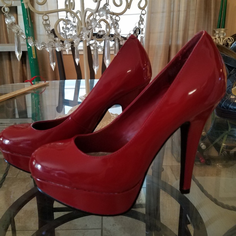 G by Guess Red Patent Leather Shoes